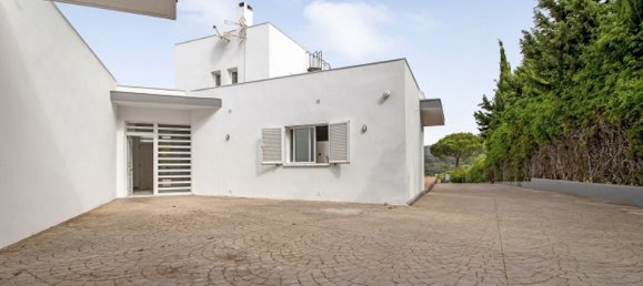 Villa de 5 dormitorios en Marbella, Spain No. 188459 14