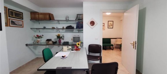 4 bedrooms Office in Marsala, Italy No. 113653 2