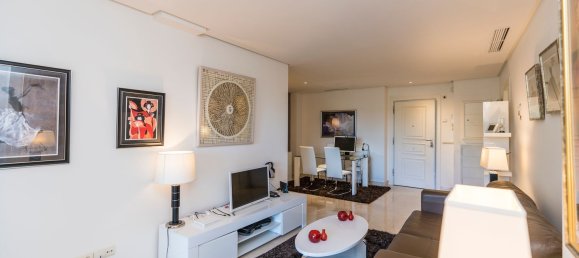 Apartamento de 1 dormitorio en Marbella, Spain No. 76927 3