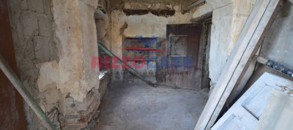 2 bedrooms House in Corigliano Rossano, Italy No. 78911 4