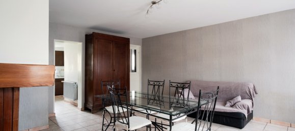 Villa de 2 dormitorios en Hebecourt, France No. 77482 2