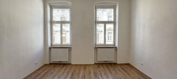 2 rooms Apartment in Hernals, Austria No. 149950 3