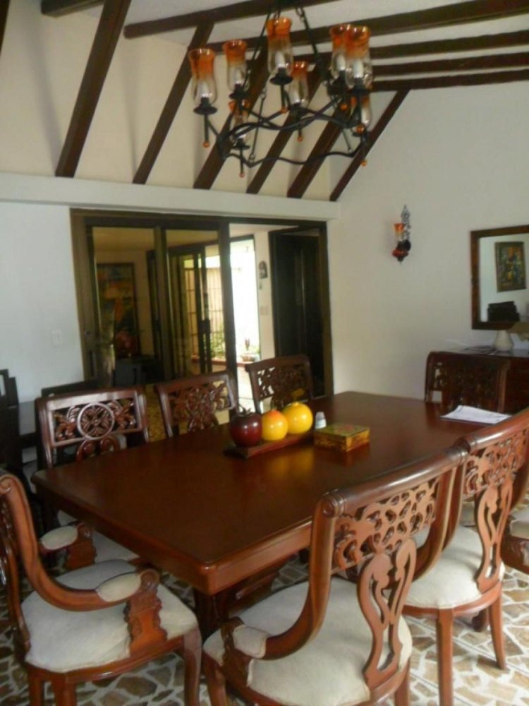 Casa de 5 dormitorios en Valle del Cauca, Colombia No. 4633