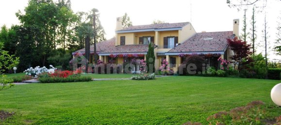 3 bedrooms Villa in Concordia Sagittaria, Italy No. 291732 4