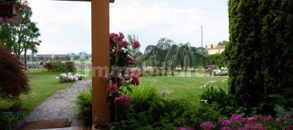 3 bedrooms Villa in Concordia Sagittaria, Italy No. 291732 3