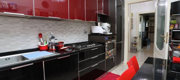 4-Zimmer Wohnung in Grugliasco, Italy, Nr. 11738 7