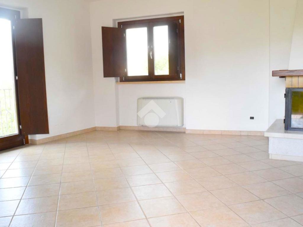 2 bedrooms Apartment in Tagliacozzo, Italy No. 282154