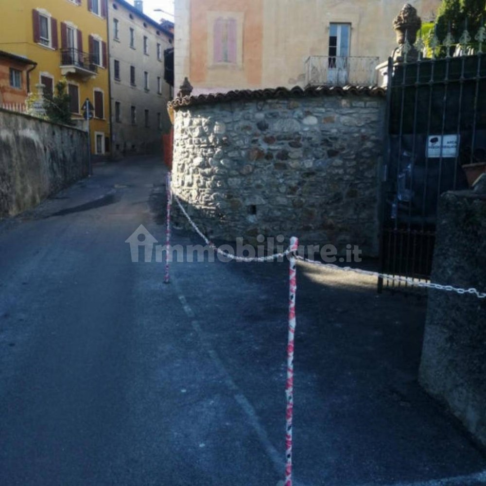 3 bedrooms Apartment in Cadegliano-Viconago, Italy No. 283520