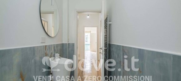 2 bedrooms Apartment in Turin, Italy No. 98622 4