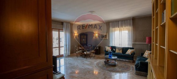 8 rooms Penthouse in Ostra, Italy No. 2268 4