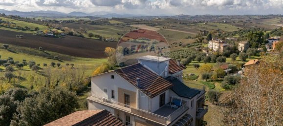 8 rooms Penthouse in Ostra, Italy No. 2268 36