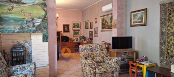 2 bedrooms House in Castellanza, Italy No. 380936 4