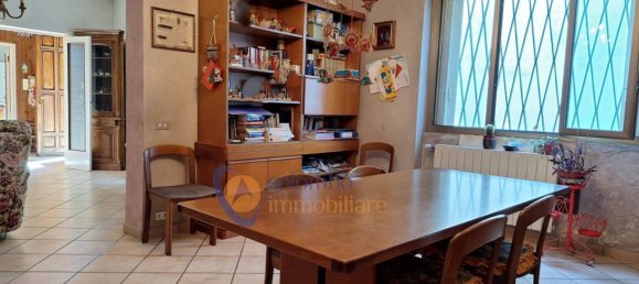 2 bedrooms House in Castellanza, Italy No. 380936 3