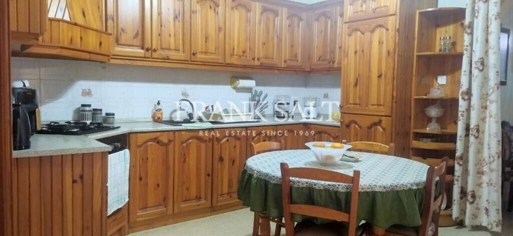 Maisonette de 2 dormitorios en Saint Paul's Bay, Malta No. 2175