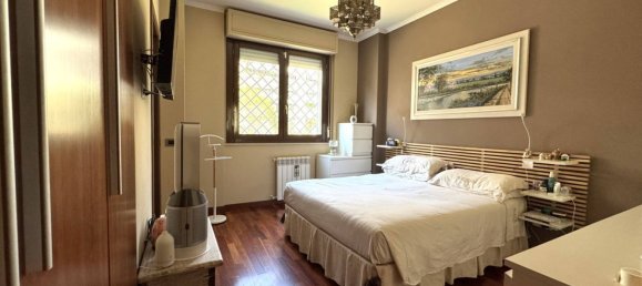 5 bedrooms Apartment in Rome, Italy No. 335485 17