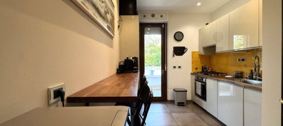 5 bedrooms Apartment in Rome, Italy No. 335485 11