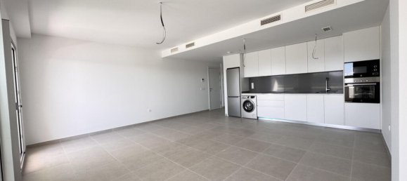 2 bedrooms Apartment in Estepona, Spain No. 185037 6