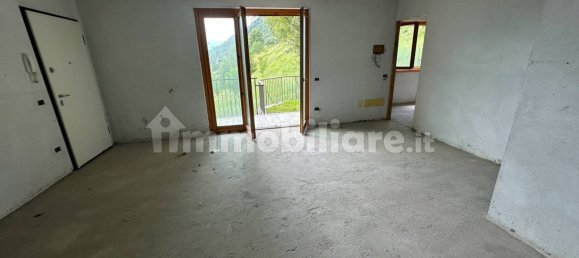Apartamento T2 em Dubino, Italy N.º 266908 11