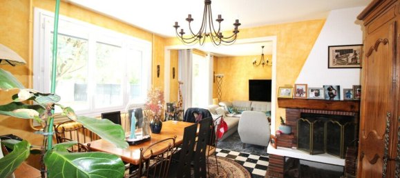 Casa de 5 dormitorios en Mereau, France No. 240510 4