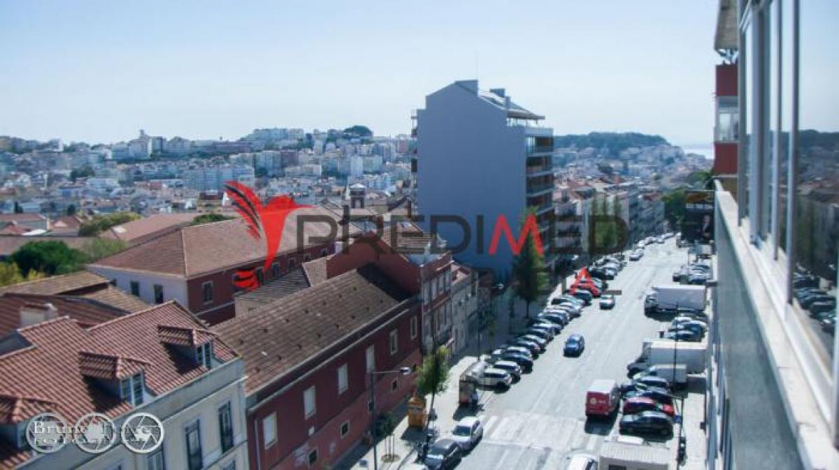 Studio in Lisbon, Portugal No. 5204