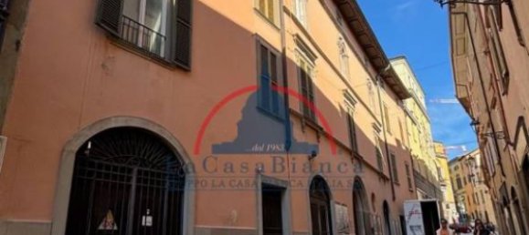 Studio in Bergamo, Italy No. 378414 10