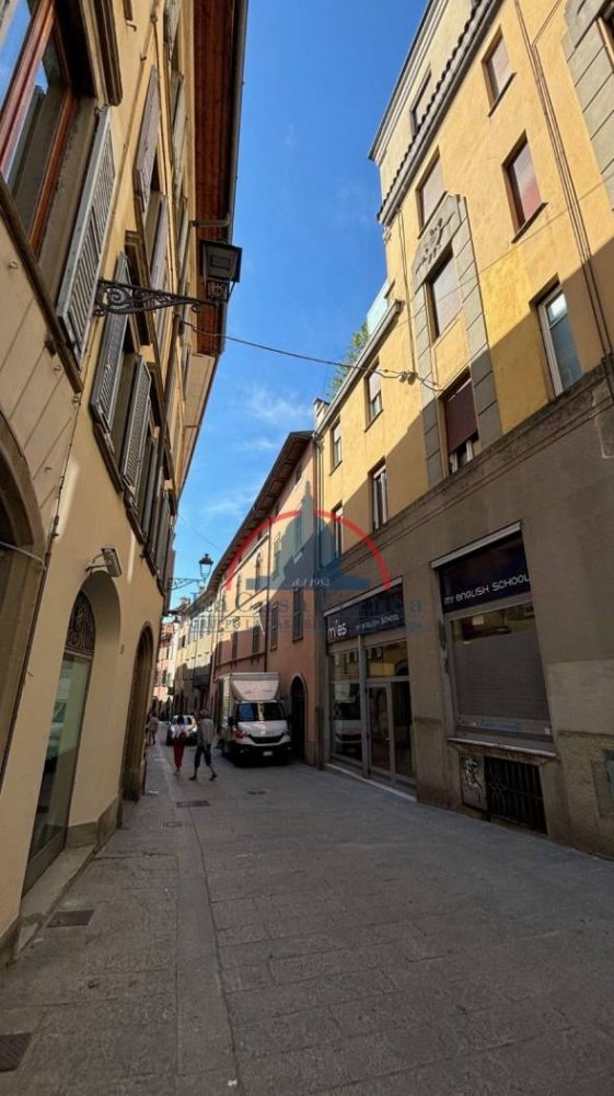 Studio in Bergamo, Italy No. 378414