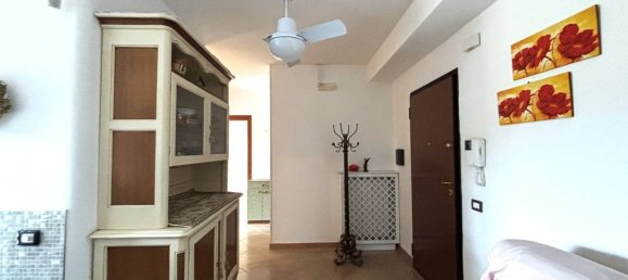 Apartamento de 3 habitaciónes en Avellino, Italy No. 303587 8