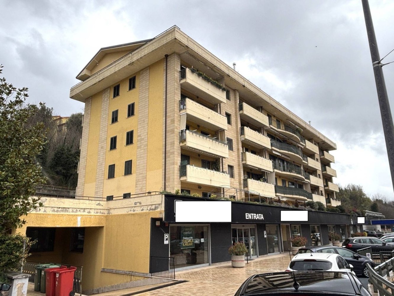 Apartamento de 3 habitaciónes en Avellino, Italy No. 303587