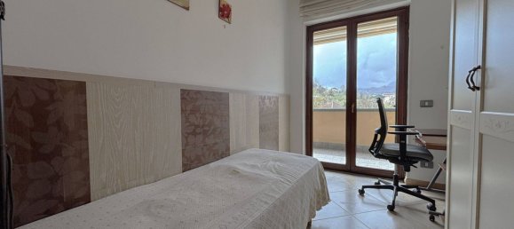 Apartamento de 3 habitaciónes en Avellino, Italy No. 303587 12