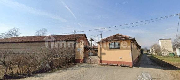 2 bedrooms Castles in Caselle Torinese, Italy No. 211874 2