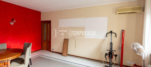 4 rooms Apartment in Codogno, Italy No. 27710 6
