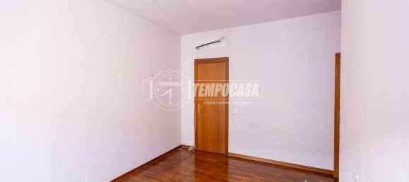 4 rooms Apartment in Codogno, Italy No. 27710 19