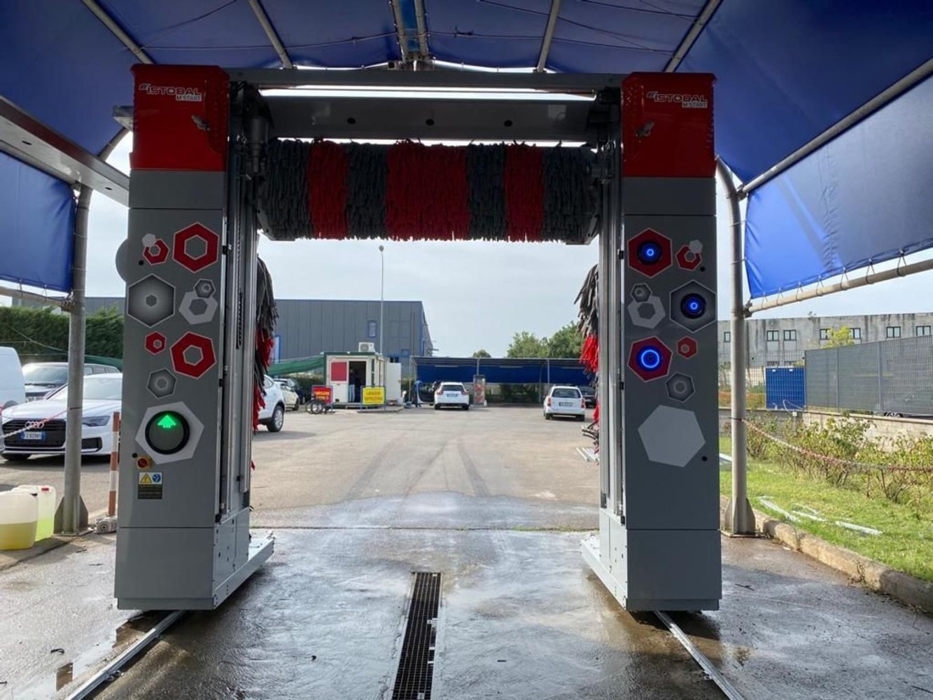 1700m² Commercial property in Cerea, Italy No. 300137