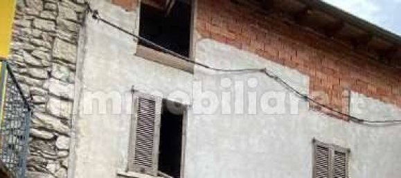 5-salle Appartement à Besano, Italy No. 359358 12