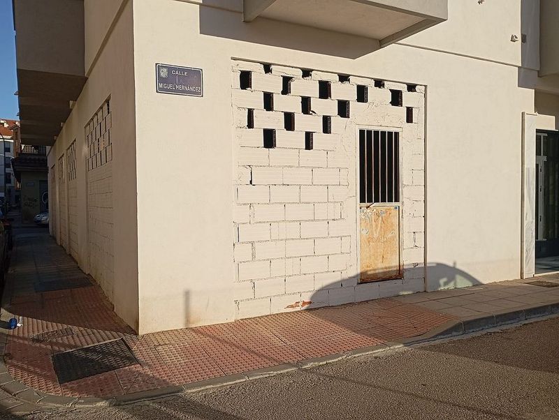  Commercial property in Santa Fe, Spain No. 219619