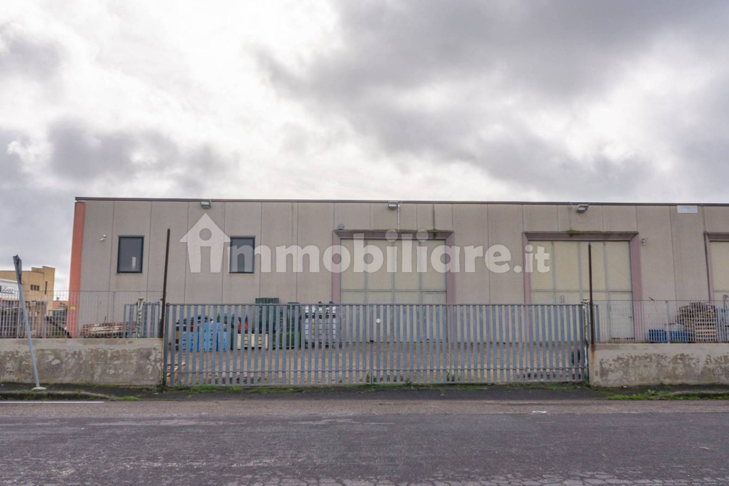 2-Zimmer Gewerbliche Immobilie in Tarquinia, Italy, Nr. 222171