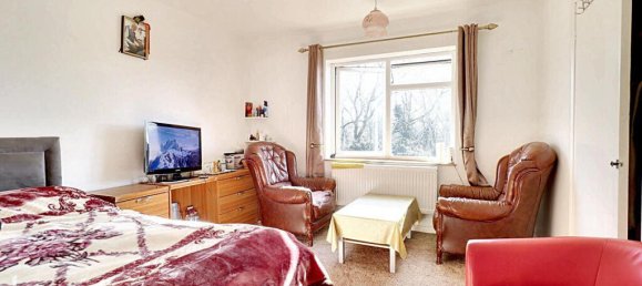 3 bedrooms House in Hayes, United Kingdom No. 5060 6