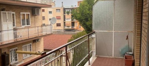 Apartamento de 3 divisões em Ciampino, Italy N.º 18739 17