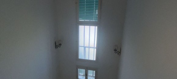 5 bedrooms House in Padua, Italy No. 379559 5