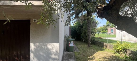 5 bedrooms House in Padua, Italy No. 379559 3