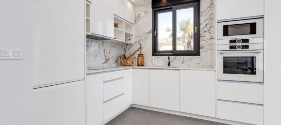 4 bedrooms Villa in Torrevieja, Spain No. 129282 22