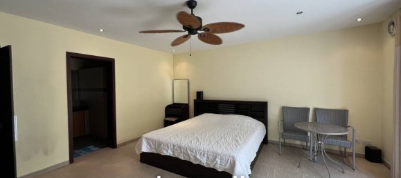 4 bedrooms Villa in Pattaya, Thailand No. 14586 3