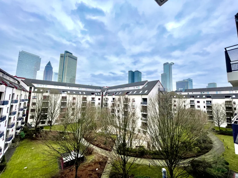 Квартира с 1 спальней в Франкфурт на Майне, Германия № 89465