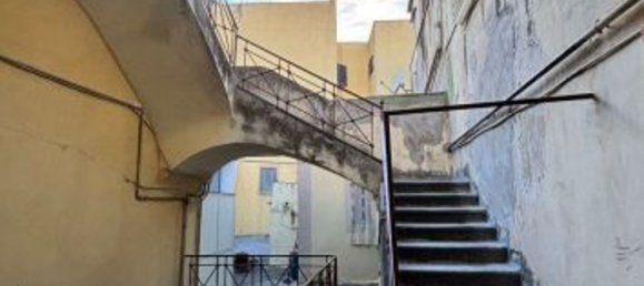 2 bedrooms Apartment in Torre Annunziata, Italy No. 324226 6