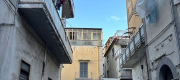 2 bedrooms Apartment in Torre Annunziata, Italy No. 324226 2