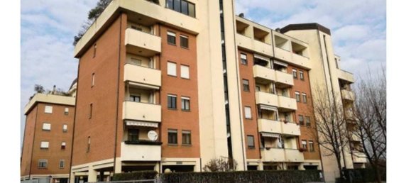 3 rooms Apartment in Rho, Italy No. 4989 4