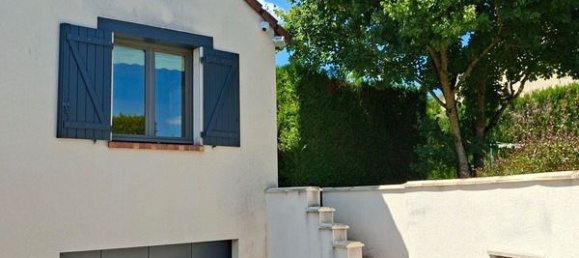 3 bedrooms House in Alencon, France No. 356605 2