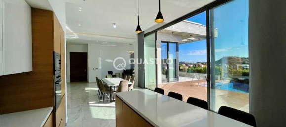 4 bedrooms Villa in Agios Tychonas, Cyprus No. 19639 8