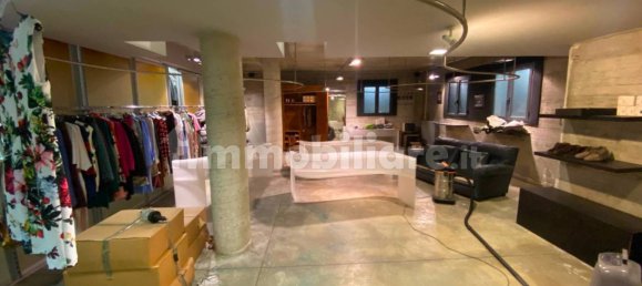 1غرفة عقار تجاري في Cassina Rizzardi, Italy رقم 106514 5