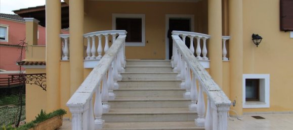5 chambres villa à vendre à Corfu, Central Corfu and Diapontian Islands, Corfu, Ionian Islands, Peloponnese, Western Greece and the Ionian, Greece № 8225 2